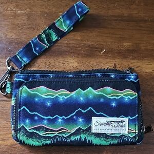 Spacy Wilder Mountain Print Wristlet